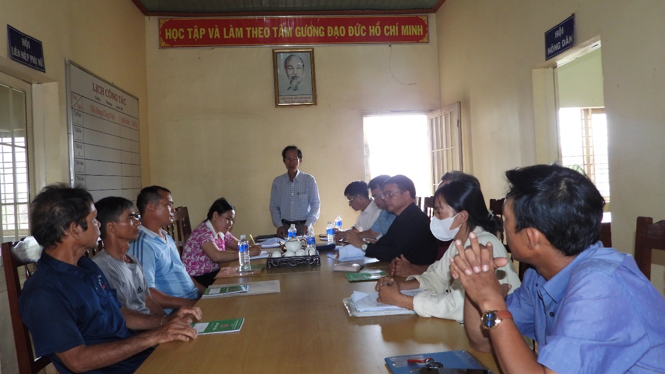 Hội Nông dân huyện giám sát công tác nhận ủy thác cho vay nguồn vốn Ngân hàng chính sách xã hội tại Hội nông dân xã Ea H’Leo